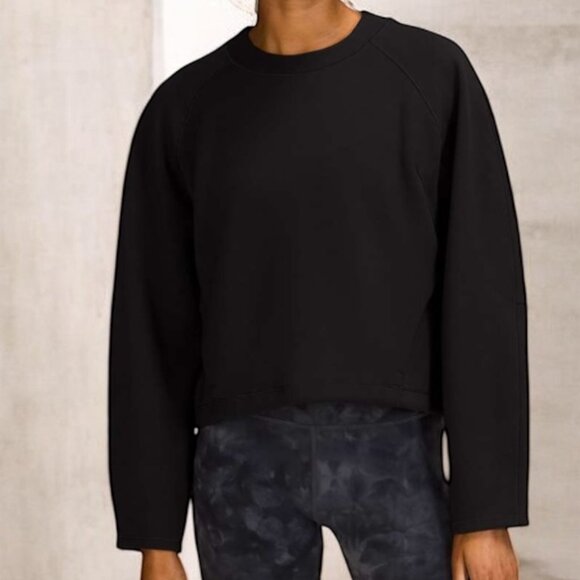 lululemon athletica Sweaters - Lululemon AirWrap Crew Cropped Sweater Black Sz 8